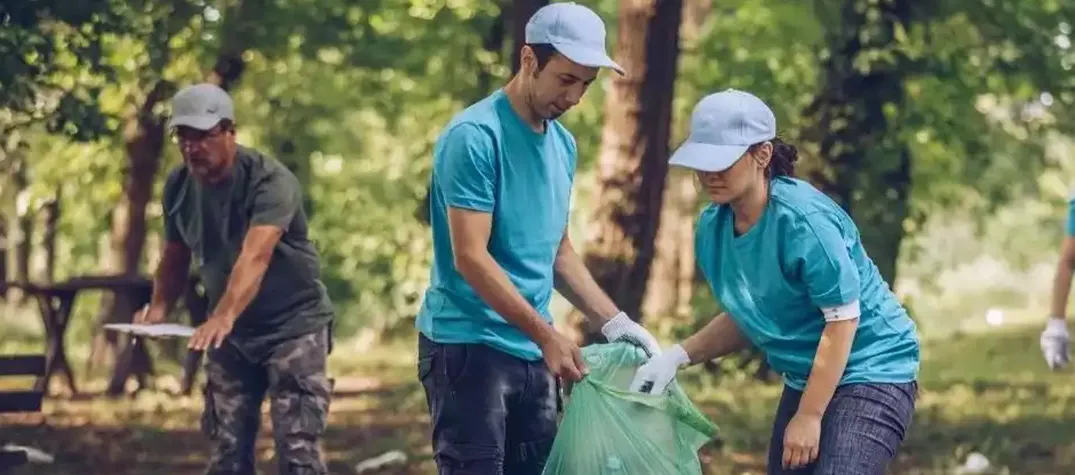 Participación activa en proyectos de cuido del medio ambiente en las zonas donde trabajamos.
